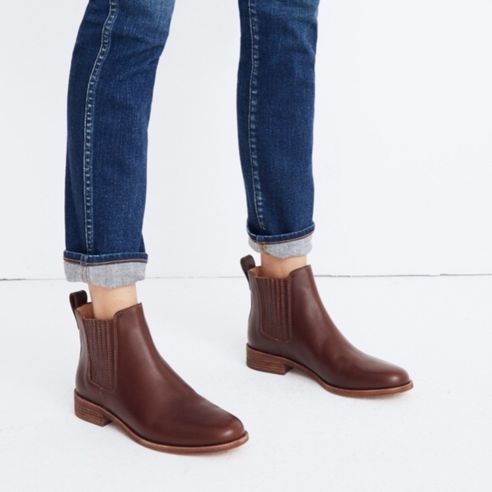Madewell Ainsley Chelsea Boot in Dark Chesnut - Picture 2 of 10